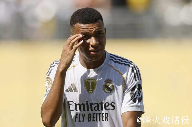 1-2！欧冠再爆冷门：世界冠军83分钟丢球！被意